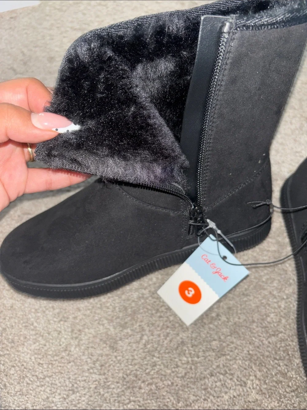 Cat & Jack Kids black boots w faux fur